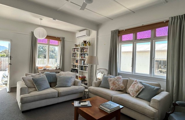 Spacious | Sunny | Warm, Spacious | Sunny | Warm
