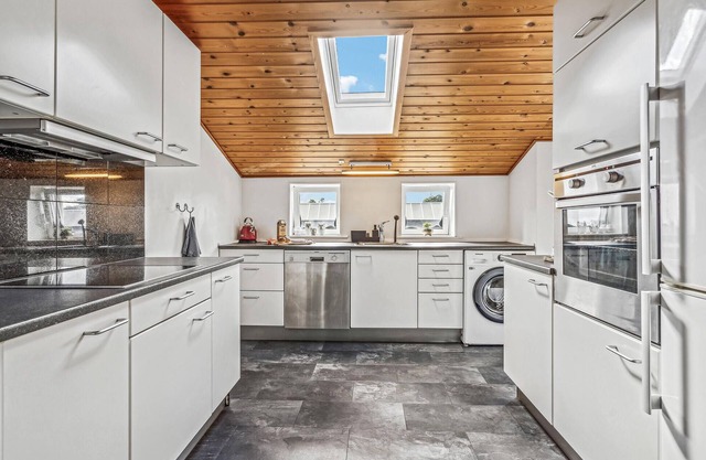 Spacious, tasteful vacation apartment.