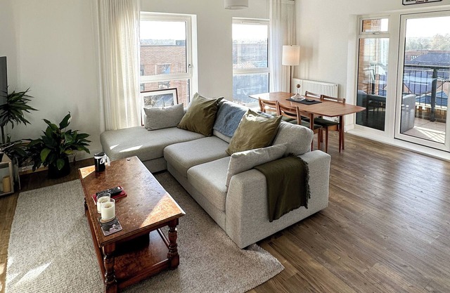 Spacious Top Floor 1 Bed Apartment (24 mins to Victoria)