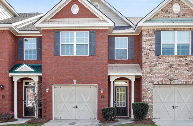 Spacious Triple 7 Townhome near Downtown Savannah