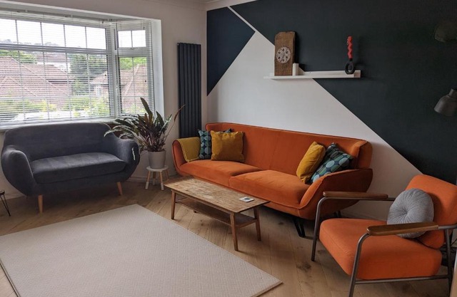 Spacious Unique Brighton Home FREE Parking