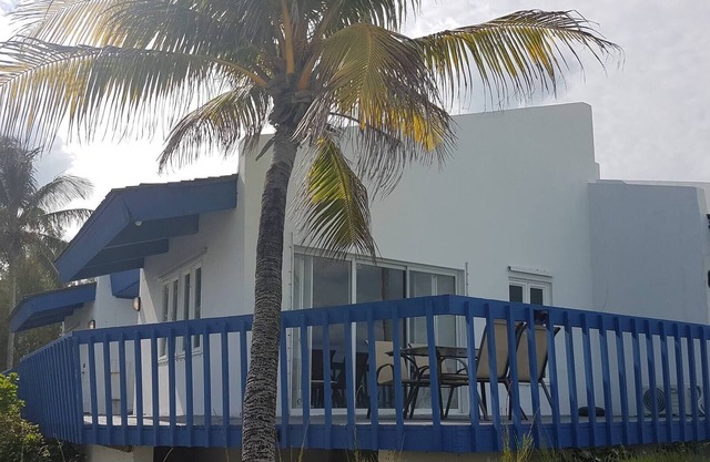 Amplia Villa En La Playa