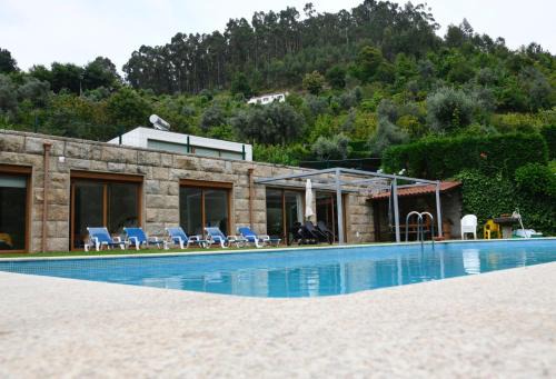 "Spacious villa in Caniçada with year-round private pool"