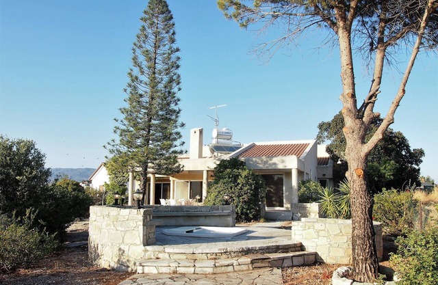 Amplia Villa En Pareklisia - 3 Minutos Al Mar, Excelentes Vistas Y Jacuzzi