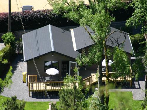 Spacious Villa Near River