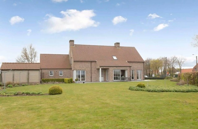 Spacious Villa with Garden in Brugge