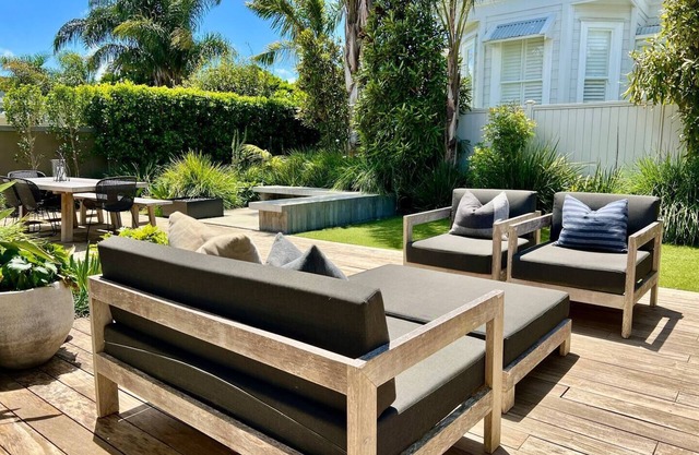 Spacious Villa with Outdoor Entertainment