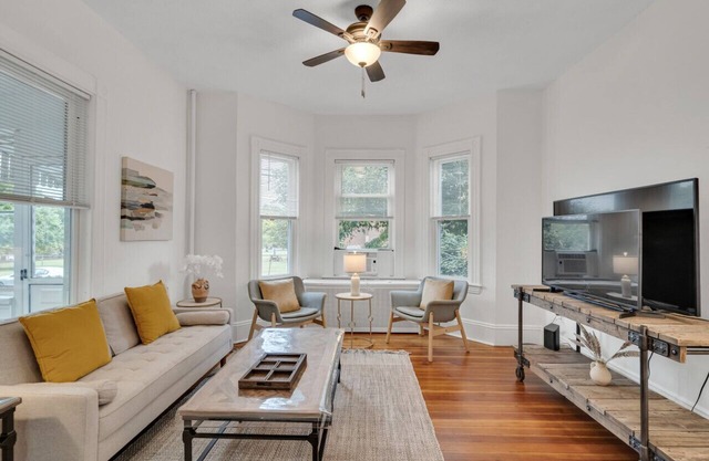 Spacious Watertown Townhome: Pet Friendly, Sleeps 8