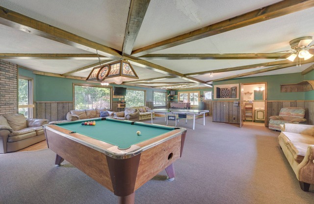 Spacious Winter Retreat w/ River Access + Kayaks!