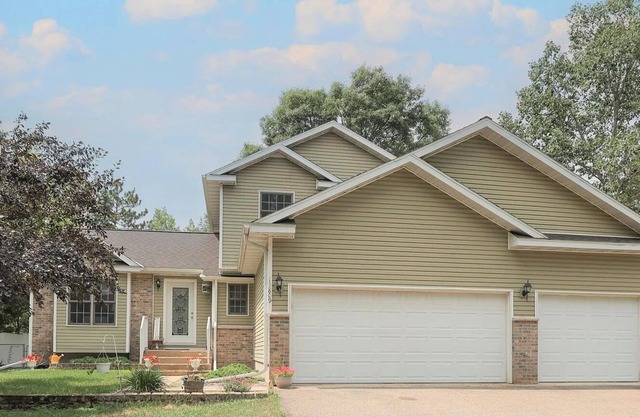 Spaciously Convenient House