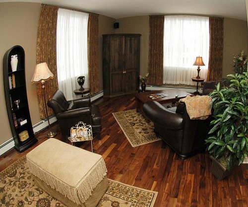 Spanish Bay Inn, CANADA