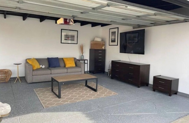 Spanish Modern Revival close to it All, 15 min LAX