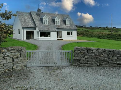 Spanish Point El Martins Holiday Home by Trident Holiday Homes