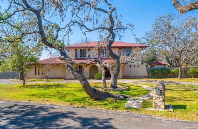 Spanish Villa in Leon Valley