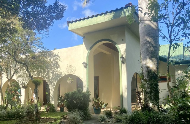 Spanish Villa snuggled into a jungle / botanical garden paradise !