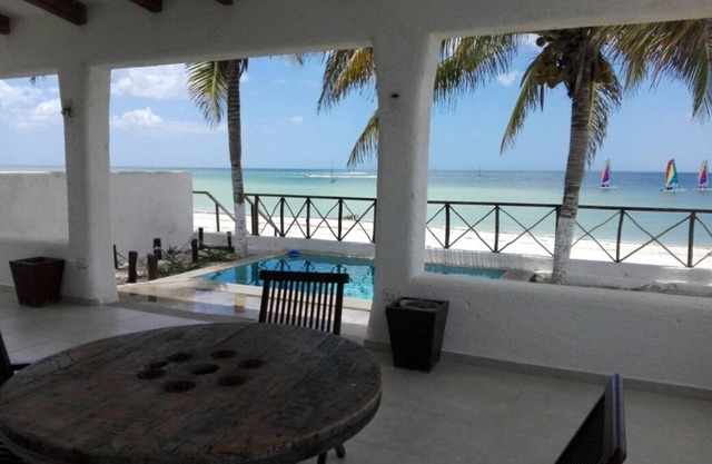 Sparkling Beachfront Pool TV satelital y WIFI