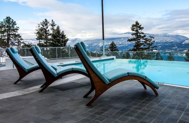 Sparkling Hill Resort and Spa - Adults Only