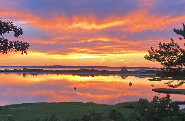 Amplia casa frente al mar con playa privada, espectaculares vistas al lago y al océano