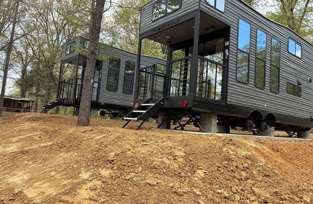 Special Place Short Term Rentals RV/Tiny Houses Springville Tennessee 148