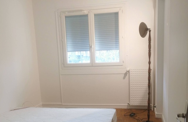 Specious apartment and close to transportation