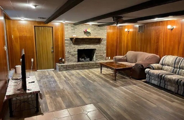 Specious House on 10 acres Orange Grove 1 Bedroom Apt Fridge