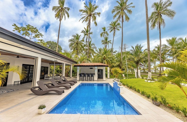 Spectacular Beachfront home with Private Pool - Secluded beach