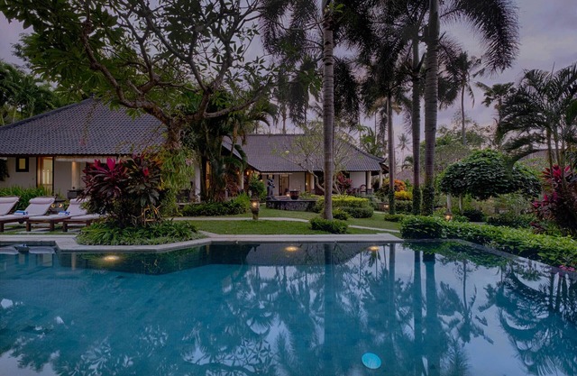 Villa de 4 dormitorios en Sabah Beach;