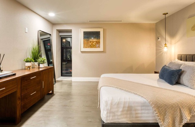 Spectacular Apt | Gym+Cinema+-Ping Pong+Pool Table