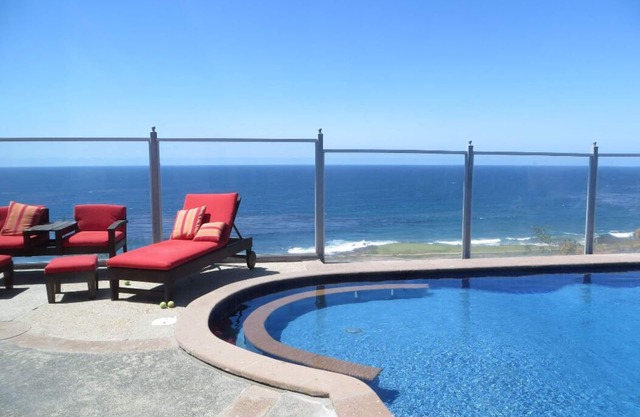 Espectacular casa personalizada con piscina / jacuzzi en Bajamar Ocean Front Golf Resort