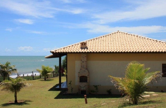 Spectacular home in waterfront condominium