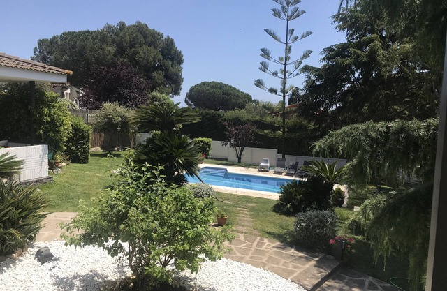 Espectacular casa en el mar y la montaña cerca de Barcelona con piscina y wifi.