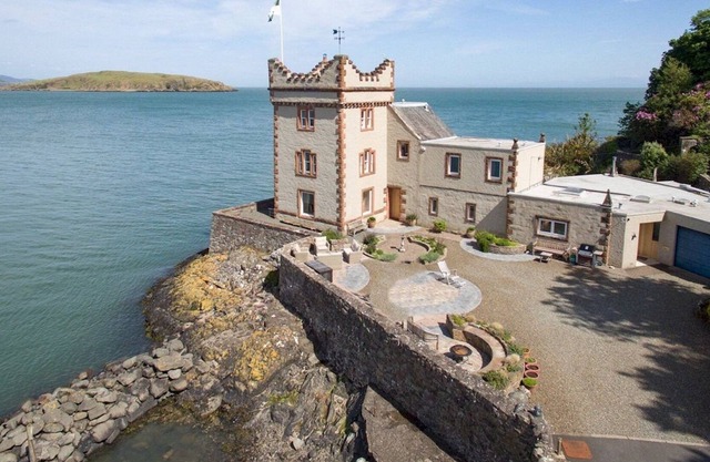 Spectacular Luxury Cliff Top Tower with Sea Pool Pass The Keys