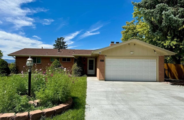 Spectacular Mountain View in South Denver!