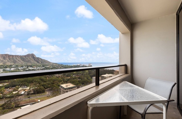 Spectacular Ocean & Diamond Head View 2 Bedroom Condo w/ Free Parking! by Koko Resort Vacation Rentals