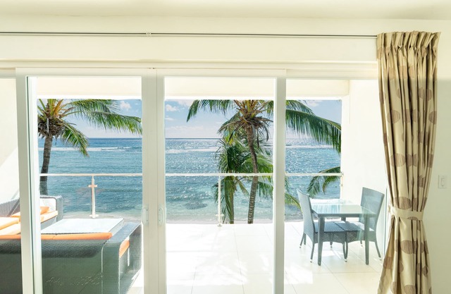 Spectacular Ocean Front Sea Palm Villa #12
