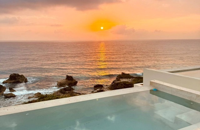 Casa Serena at Yaxche Residential is a spectacular Ocean Front Townhouse 6 Rooms