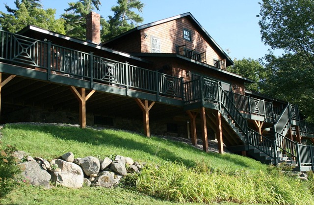 Espectacular lago Squam, NH House con cancha de tenis, muelle y playa