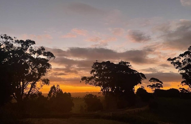 Spectacular view in the heart of South Gippsland! Sleeps 12, short or long term!