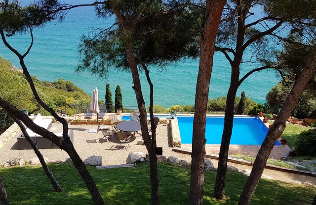 Espectacular villa frente al mar mediterraneo
