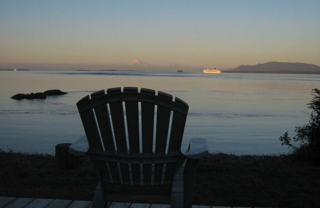 Espectacular Waterfront Retreat On South Pender Island - Baja Beachfront Banco