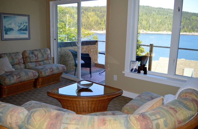 Espectacular Waterfront Coach House