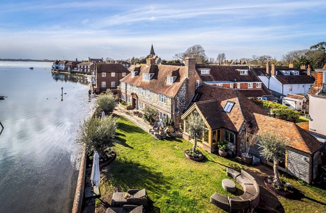 Spectacular Waterfront Home | Pass The Keys