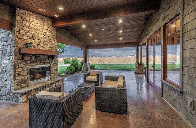 Spectacular Wine Country Estate in Walla Walla Valley