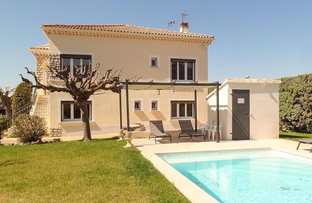 Alojamiento de 3 habitaciones en Taillades