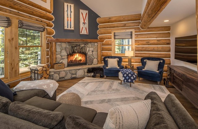 Spend the Summer Season in Big Sky! Ski-in, Ski-out Mountain Cabin with Hot Tub!