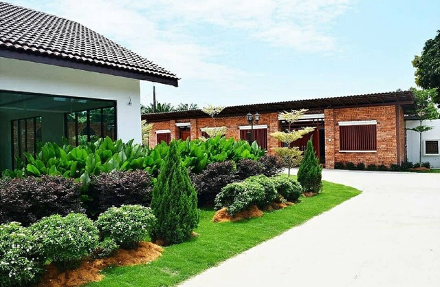 SPIC'S LAKE COTTAGE RESORT Y CASA ESTANCIA
