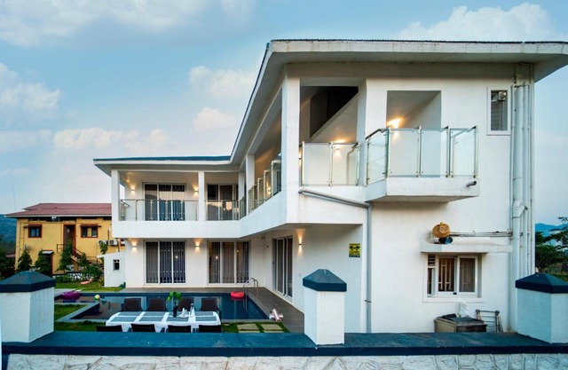 Spicy Mango Villa Gardena - Luxurious Villa In Karjat