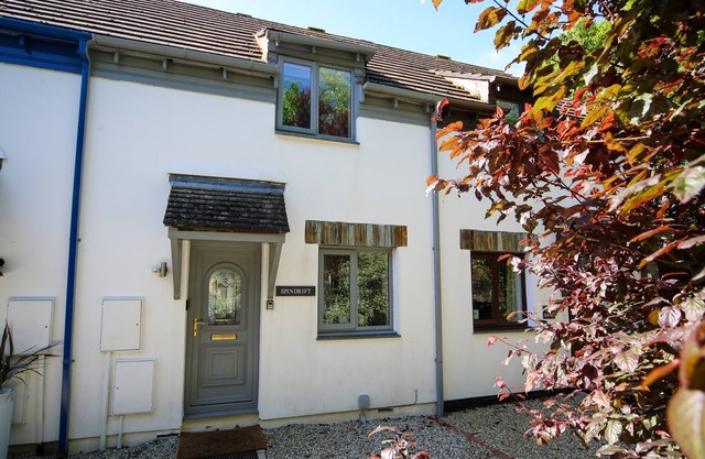 SPINDRIFT, Padstow, peaceful, views, parking - 10min walk to harbour