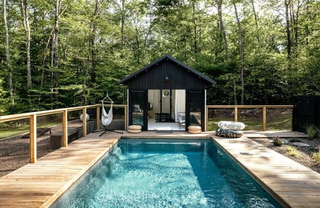 Spirit Cabin: Lakefront w/Pool-Sauna-Cold Plunge
