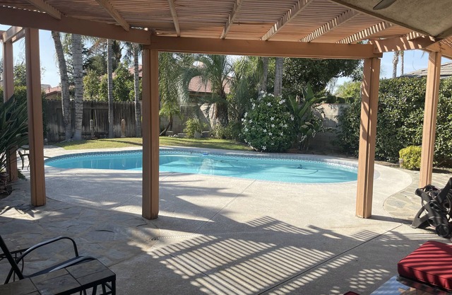 Spirit Lake Luxury Poolside Escape!